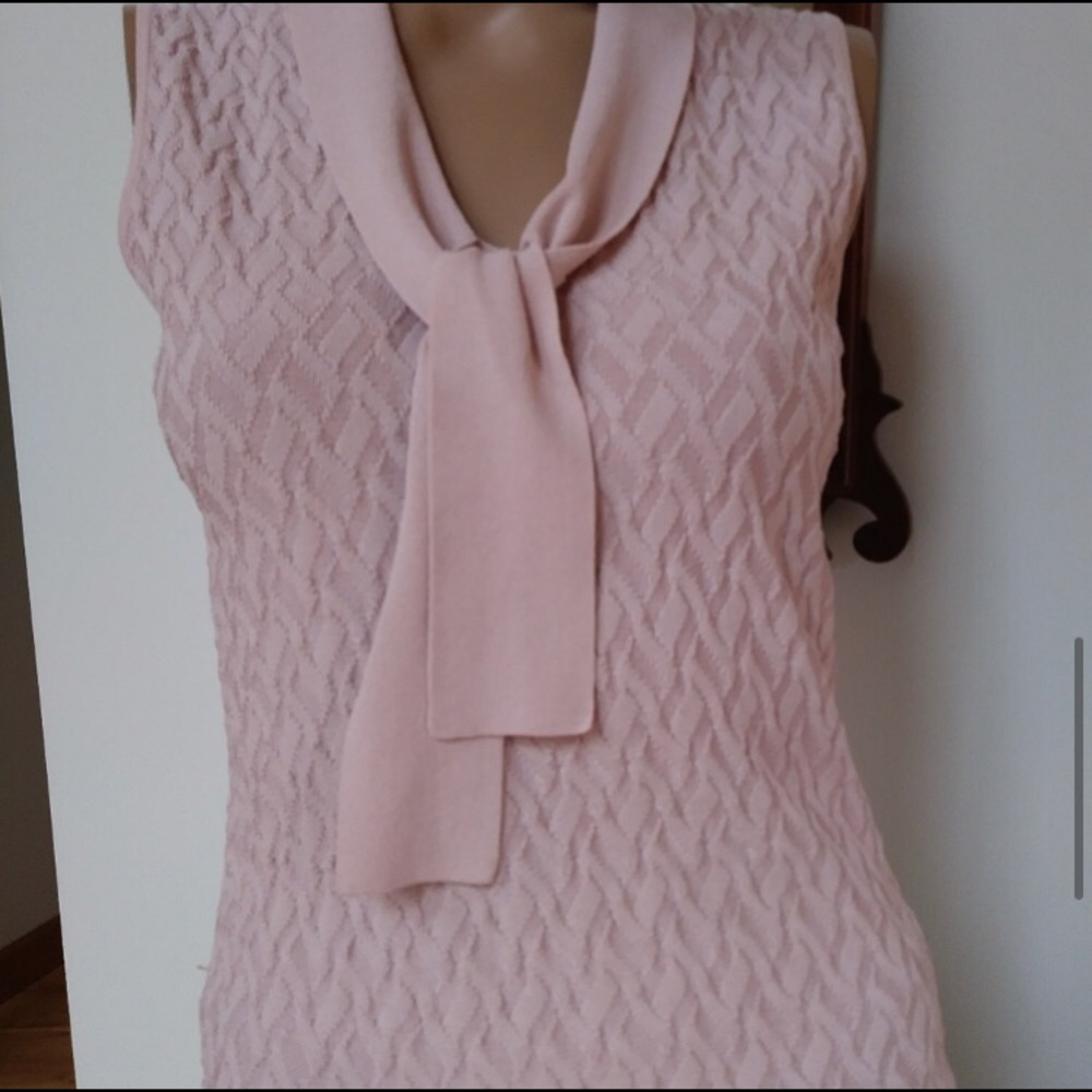 Jones New York. Size Large. Textured pink